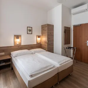 hotellátogatás