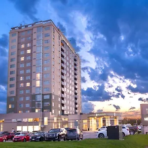 Hotel Sandman Signature Airport